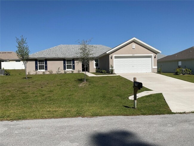 Foto del edificio - 8190 N Wakefield Dr