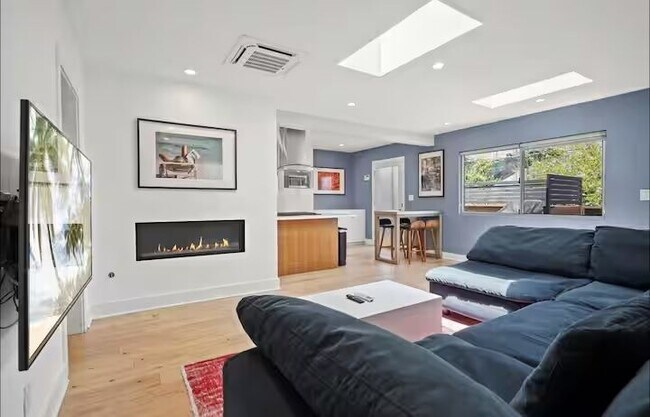 Foto del edificio - 124 Thornton Pl