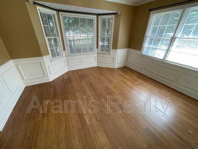 Foto del edificio - 3045 Vicksburg Dr