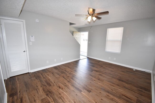 Building Photo - 3276 Tower Dr