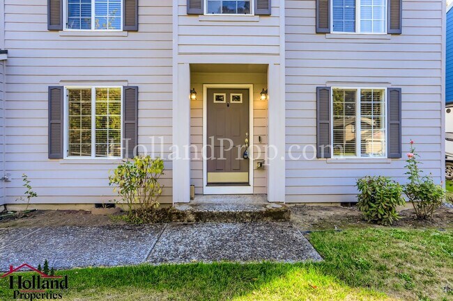 Building Photo - Gorgeous 4-Bedroom Home with Modern Upgrad...