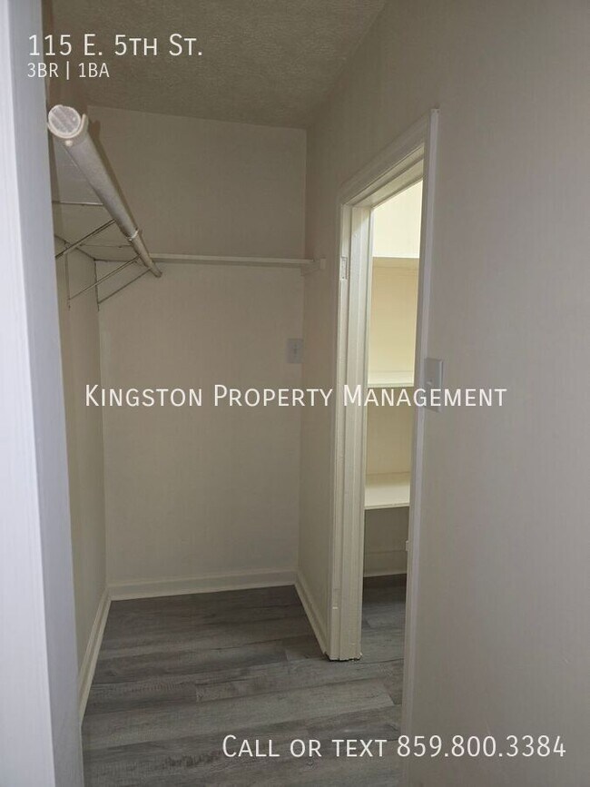 Foto del edificio - 115 E 5th St