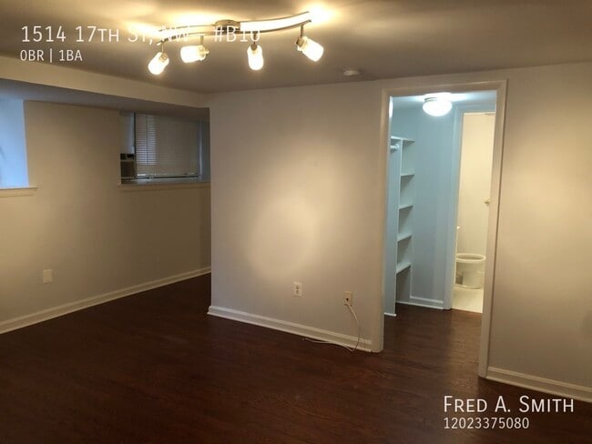 Building Photo - Copley Plaza Studio Available Now