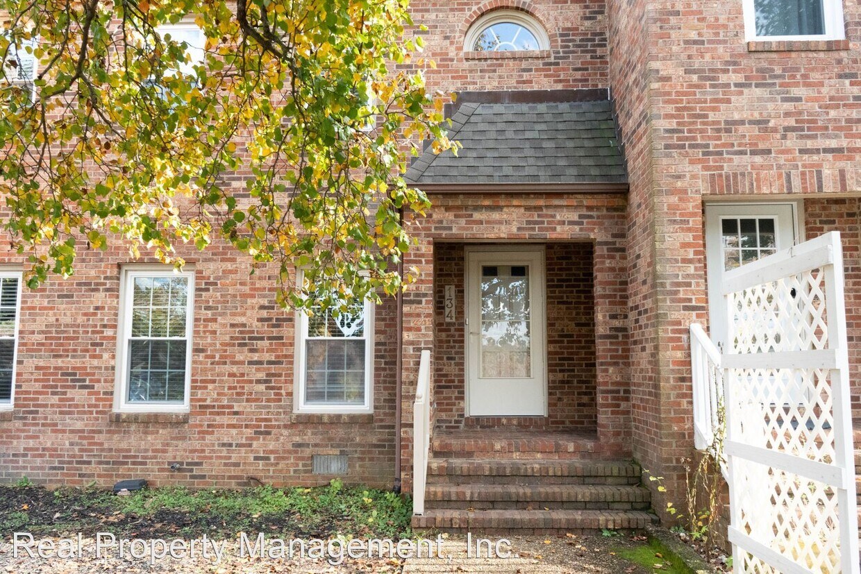 134 Brandywine Ct, Charlottesville, VA 22901