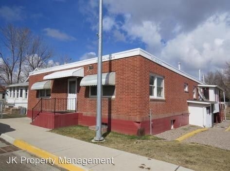 Primary Photo - 2027 Smelter Ave NE