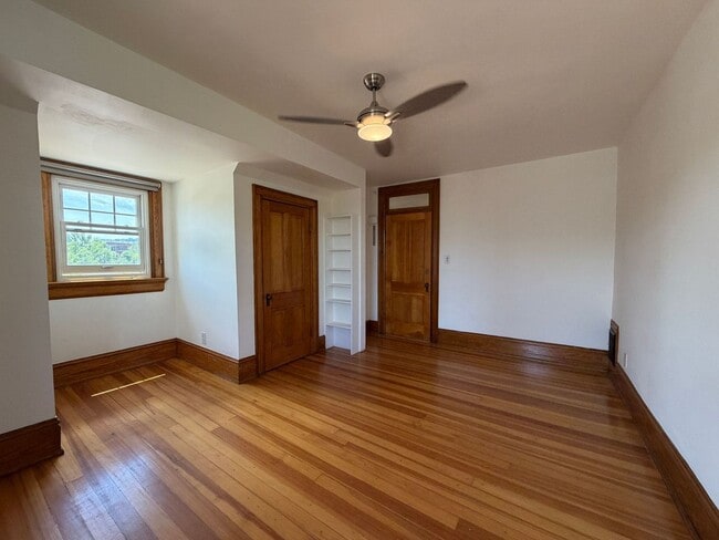 Building Photo - 1805 Spruce St