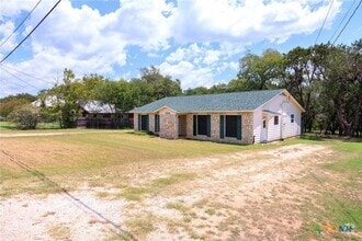 Building Photo - 104 Cedar Hollow