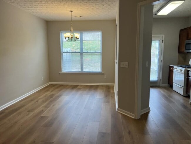 Building Photo - 6614 Splashwater Dr