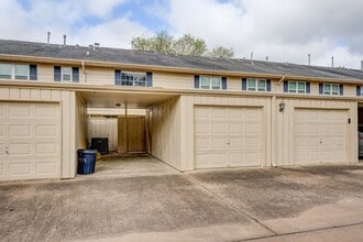Building Photo - 6444 Burgoyne Rd