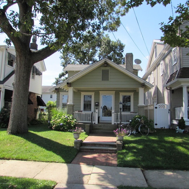 Building Photo - 337 Norwood Ave