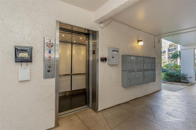 Building Photo - 870 Virginia St