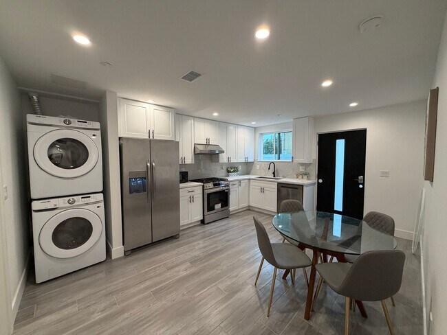 Foto del edificio - 3020 Normandie Ave