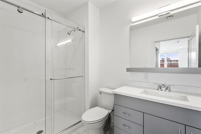 Building Photo - 34 Centre St