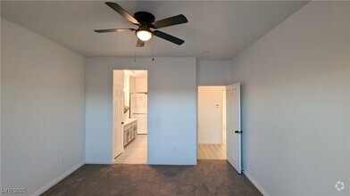 Building Photo - 2562 Youngtown Ave