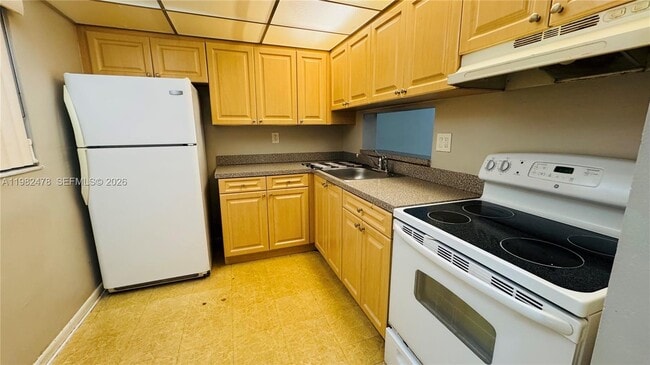 Building Photo - 8700 SW 133rd Avenue Rd