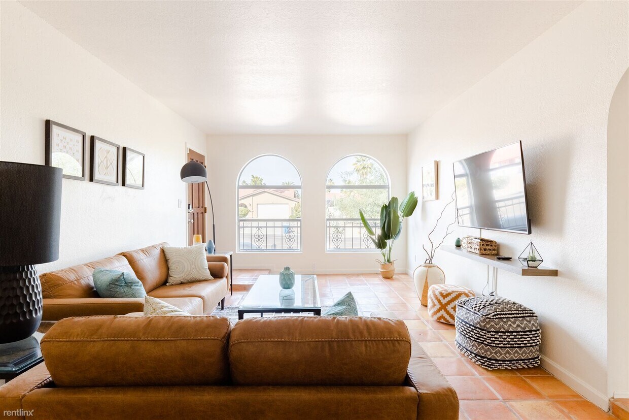 Foto principal - 3 br, 2 bath Duplex - 14263 North Fountain...
