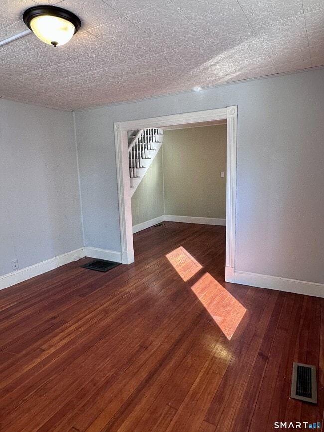 Building Photo - 24-26 Dean Ave