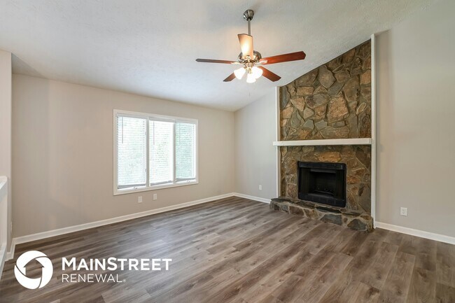 Building Photo - 2807 Cherokee Cove SW