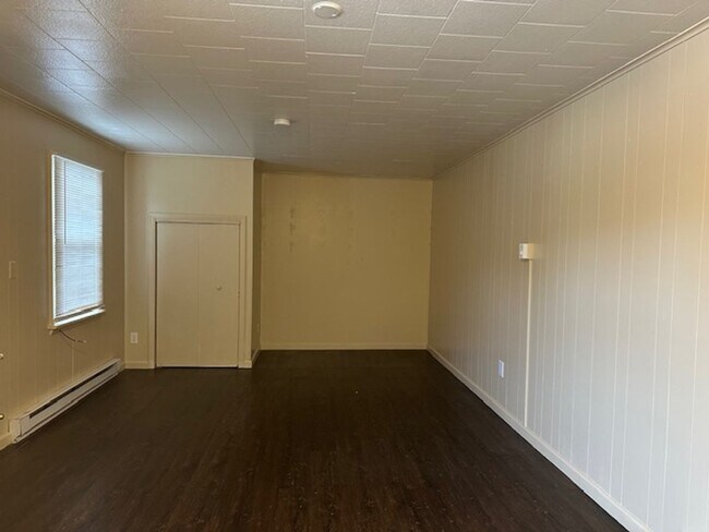 Foto del edificio - 401 E Main St