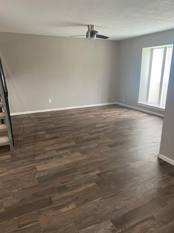 Building Photo - 2820 Camelot Ln