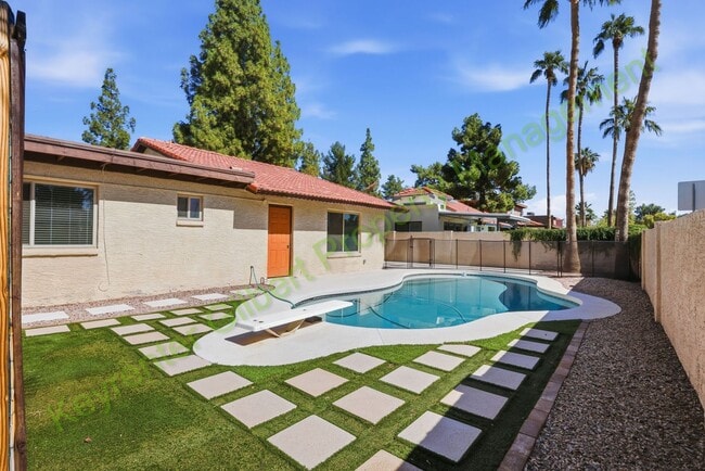 Foto del edificio - Charming Gilbert Home with Pool and Spacio...