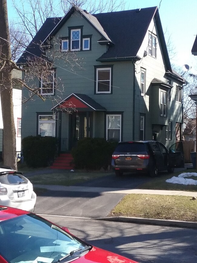 Building Photo - 931 Westcott St