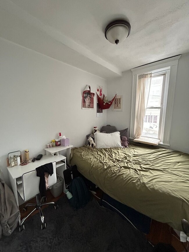 Building Photo - Don't miss out on this amazing deal!