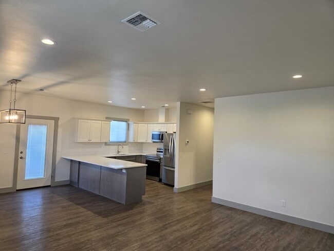 Building Photo - 3939 Millie Ct