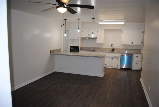 Foto del edificio - 3706 Rampart St