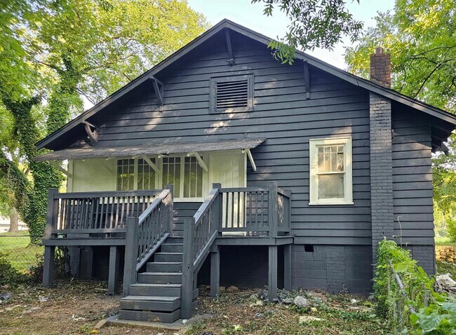 Building Photo - 511 Calhoun Ave NE