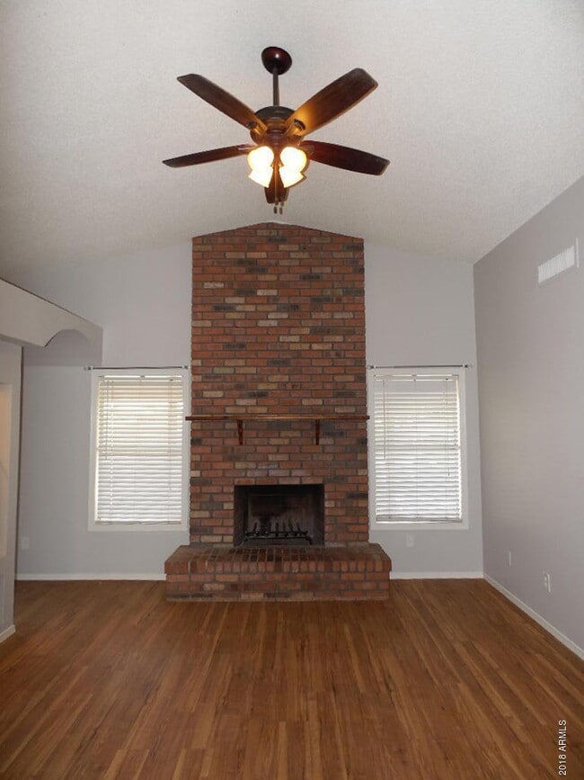 Building Photo - 8664 N 107th Dr