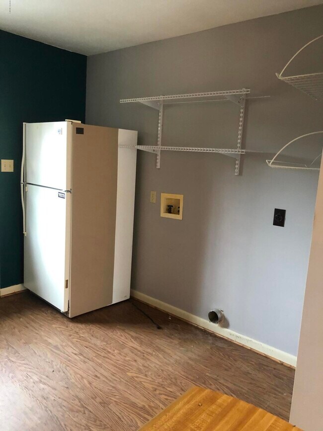 Foto del edificio - 5228 Blind Brown Rd