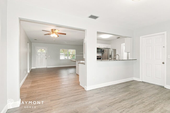 Building Photo - 1406 Eden Dr