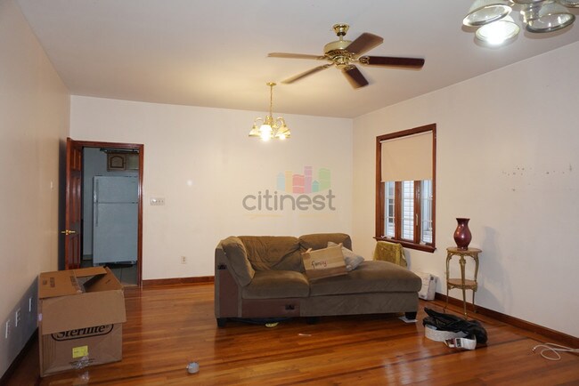 Building Photo - 724 Bay Ridge Ave