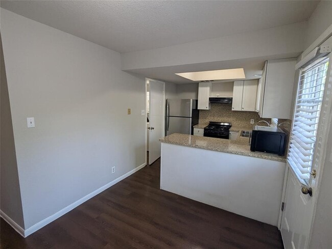 Building Photo - 7800 Northcrest Blvd