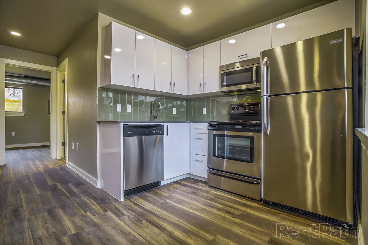 Foto principal - 2000 N Blackwelder Ave