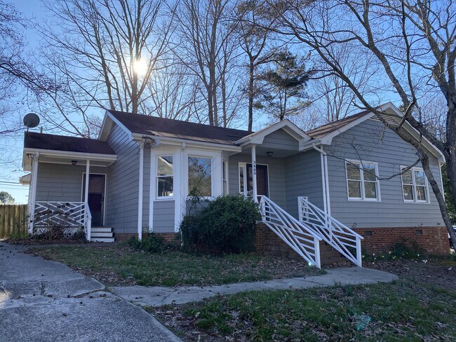 Foto del edificio - 3600 Ladywood Ct