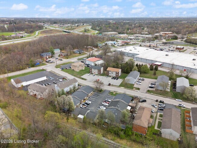 Building Photo - 710 Victoria Ct