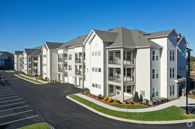 Building Photo - Avalon at Palisades