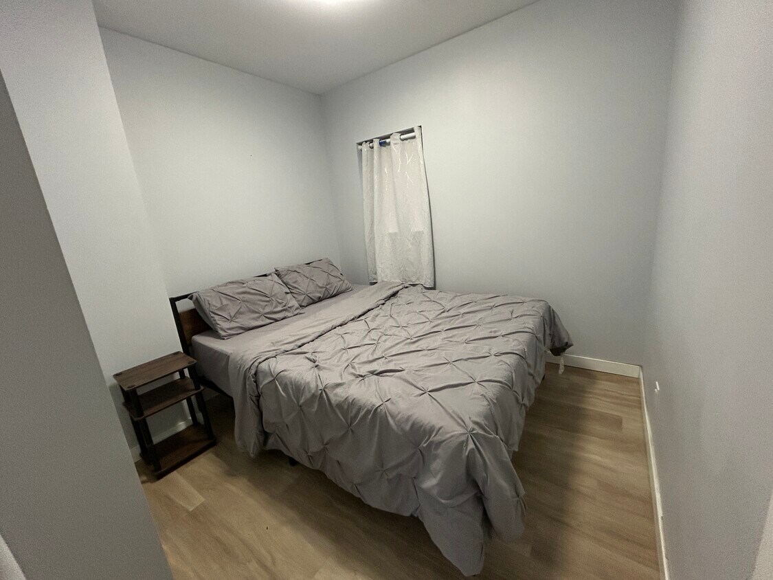 Photo du bâtiment - 1075 Chatham St E
