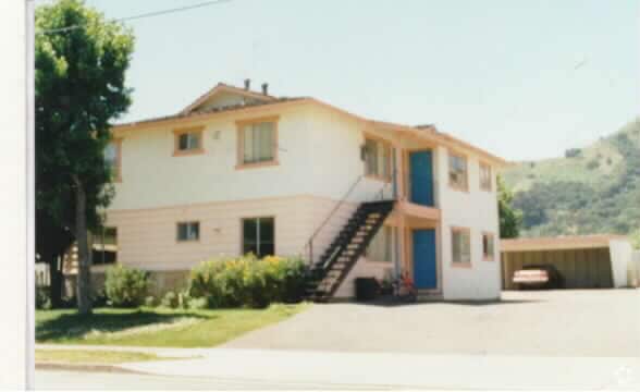 Building Photo - 17653 Crest Ave
