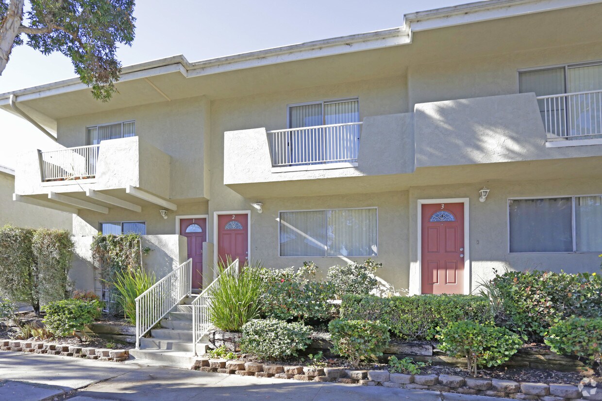 Entrada Townhomes Apartment Goleta, CA