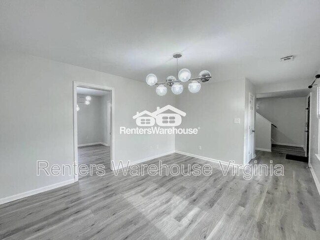 Building Photo - 835 Deer Path Trail