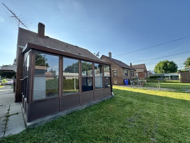 Building Photo - 4365 W 146th St