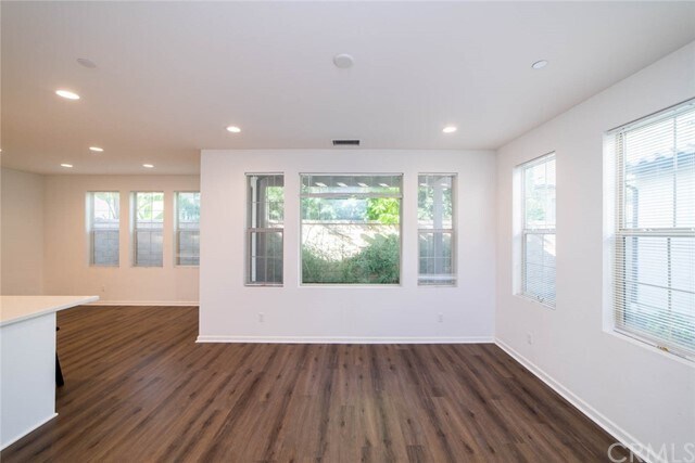 Building Photo - 147 Lavender