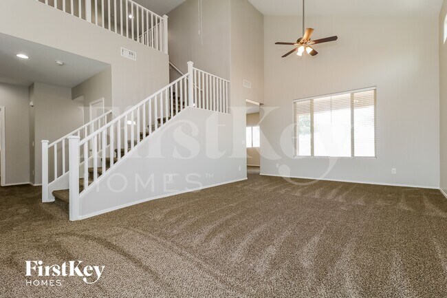 Foto del edificio - 25288 W Pleasant Ln