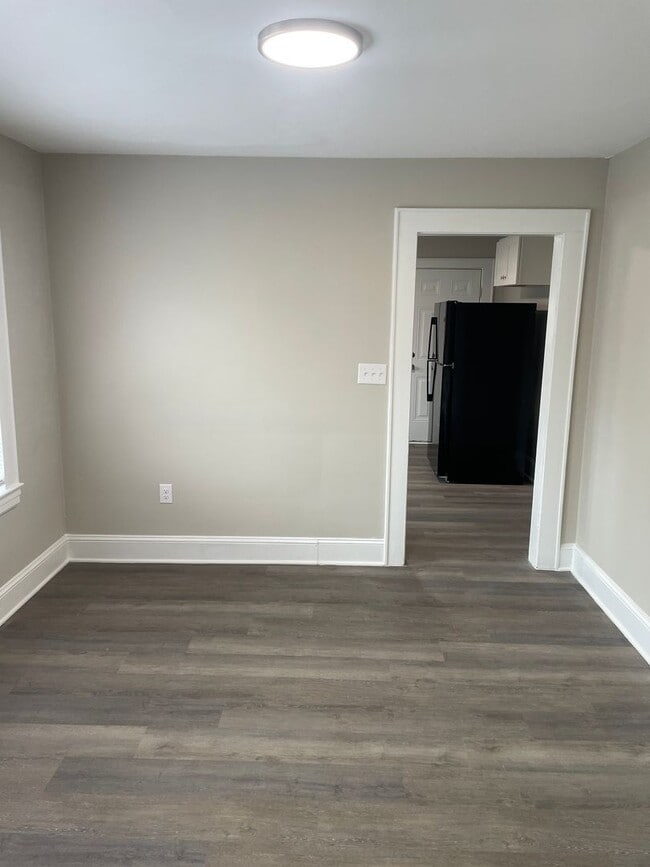 Photo - 207 Clayton St House