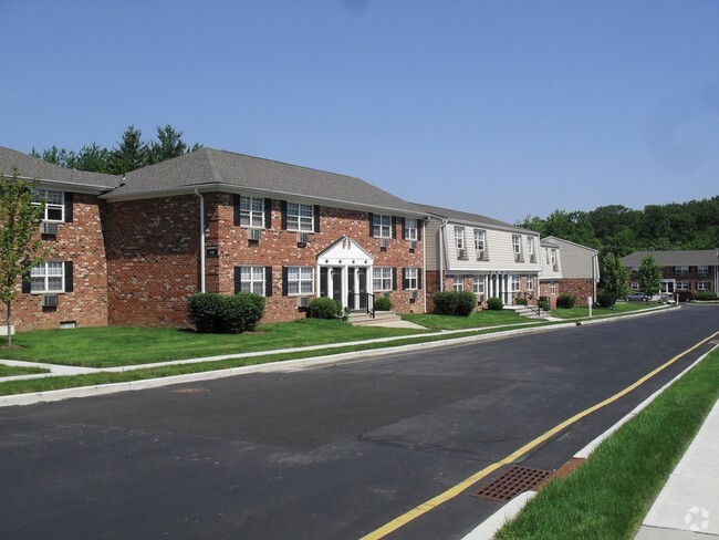 Building Photo - Barrington Gardens