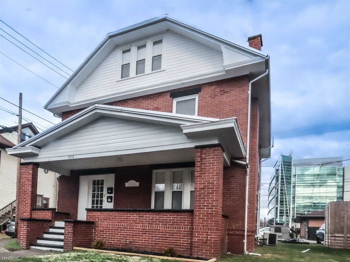 Foto principal - 2 br, 1 bath Duplex - 1310 15th Street 1