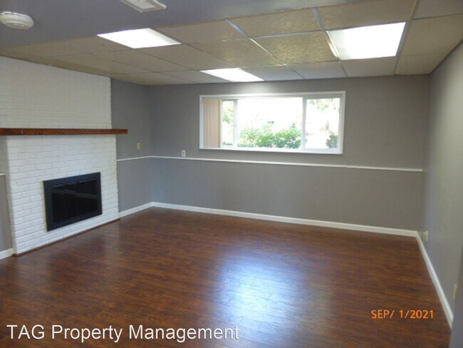 Building Photo - 2 br, 1 bath House - 15317 NE 62nd Ct